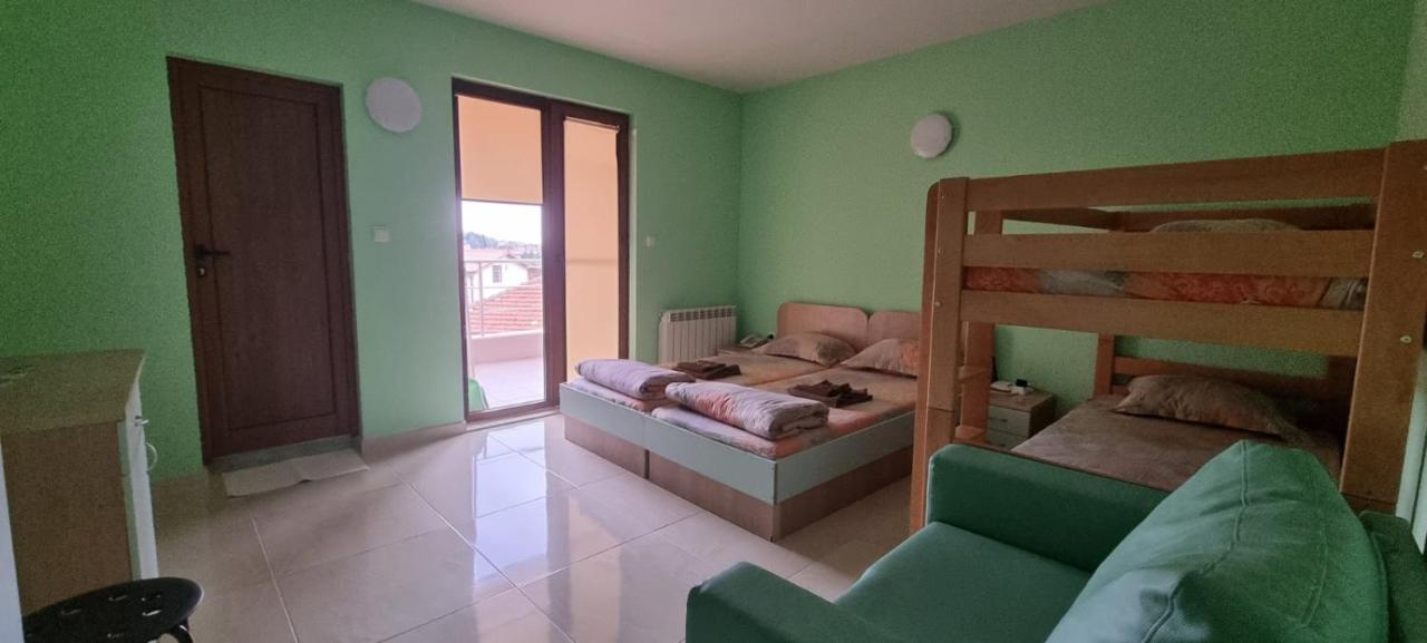 Семеен Хотел Илиевата Къща Sapareva Banya Dış mekan fotoğraf